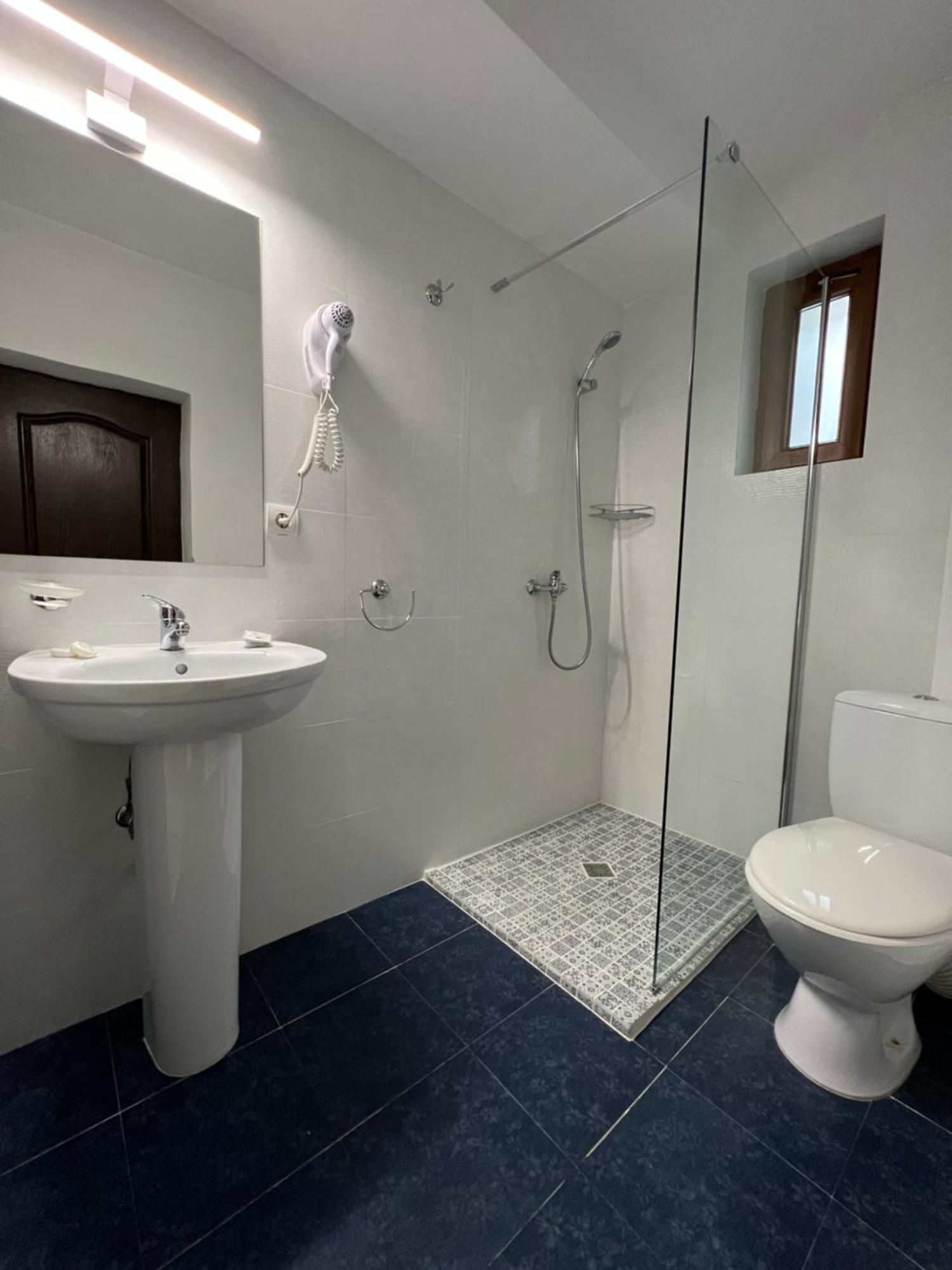 Отель Casa Manu Сибиу Номер фото